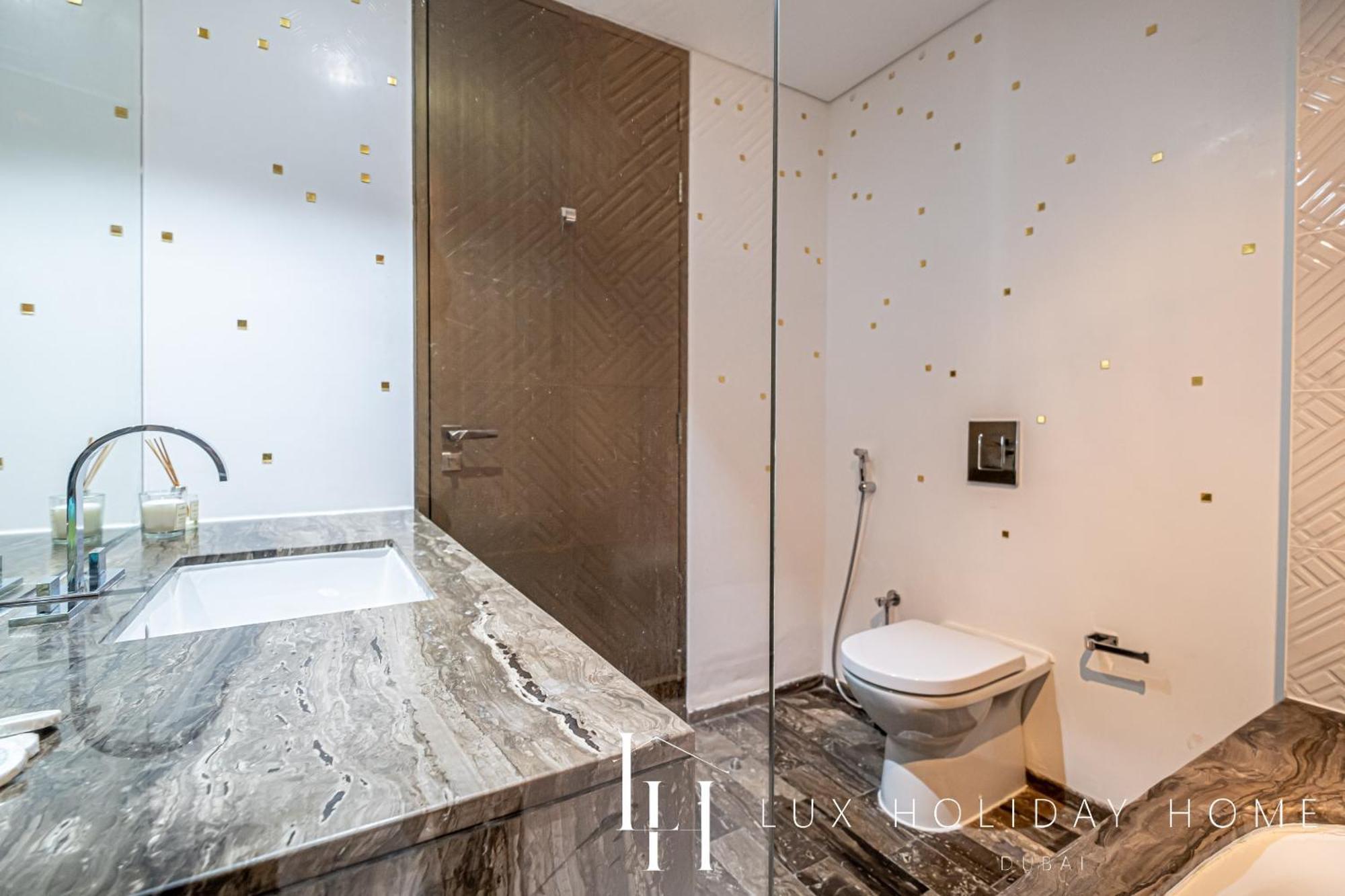 Lux - Lavish Suite With Full Palm Jumeirah View 1 ドバイ エクステリア 写真